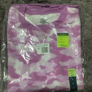Brand new women’s Tek Gear Ultrasoft Sweatshirt, size M, Pink Camouflage